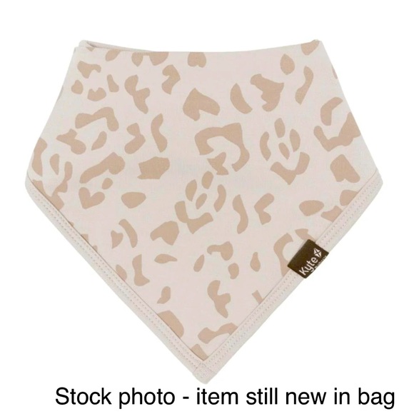 Kyte Baby Bamboo Blush Leopard Bib New in package - Picture 1 of 4
